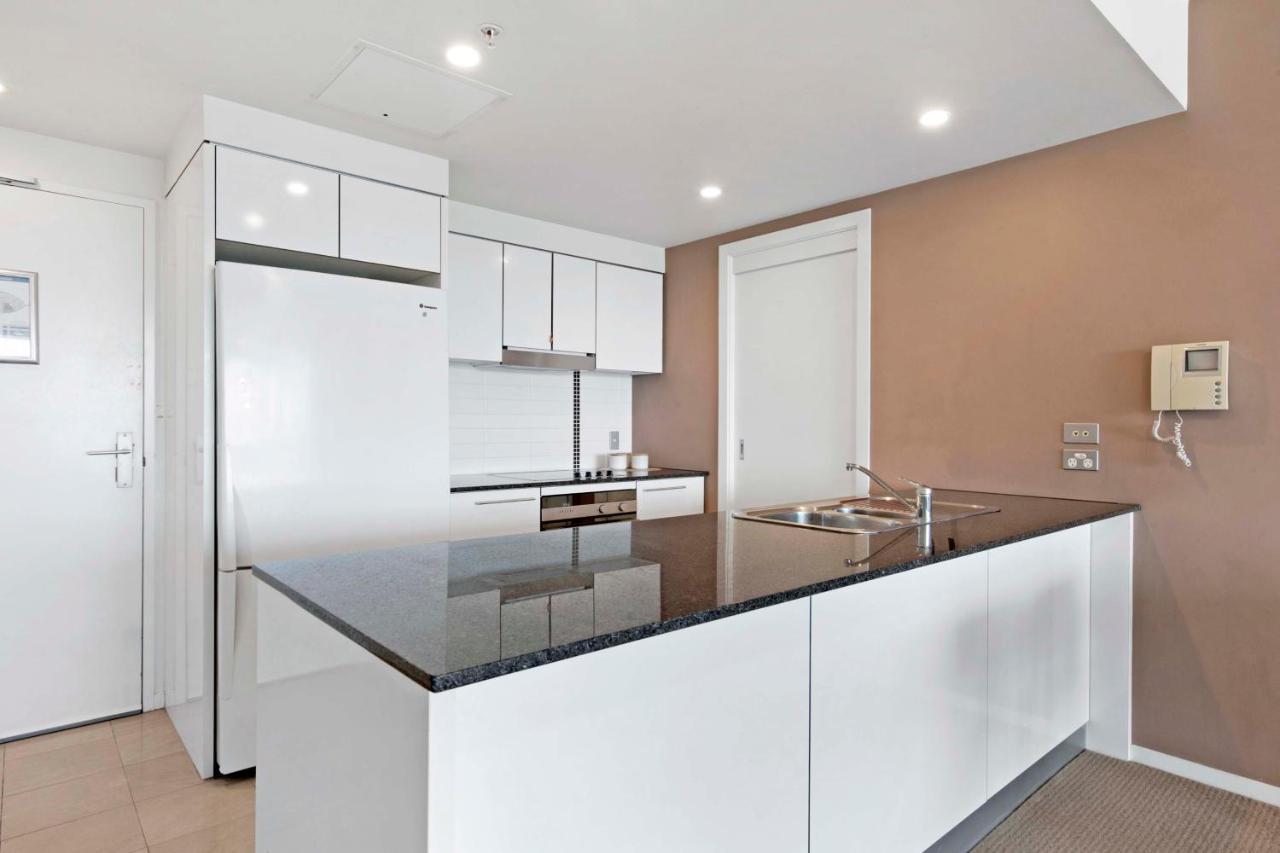 Sierra Grand Broadbeach - Self Contained & Privately Managed Apartments Голд-Кост Екстер'єр фото
