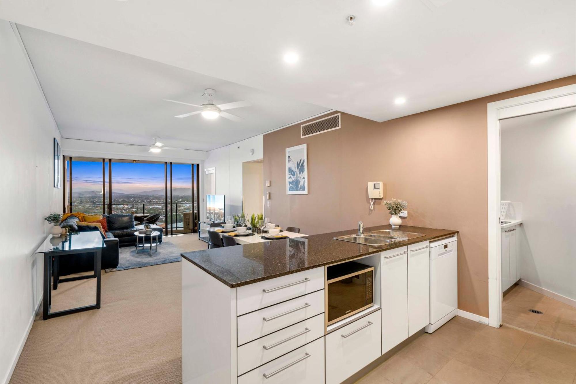 Sierra Grand Broadbeach - Self Contained & Privately Managed Apartments Голд-Кост Екстер'єр фото