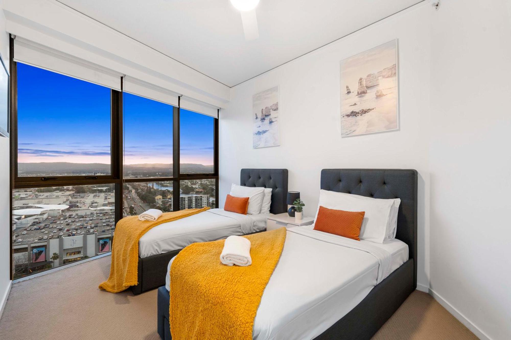 Sierra Grand Broadbeach - Self Contained & Privately Managed Apartments Голд-Кост Екстер'єр фото