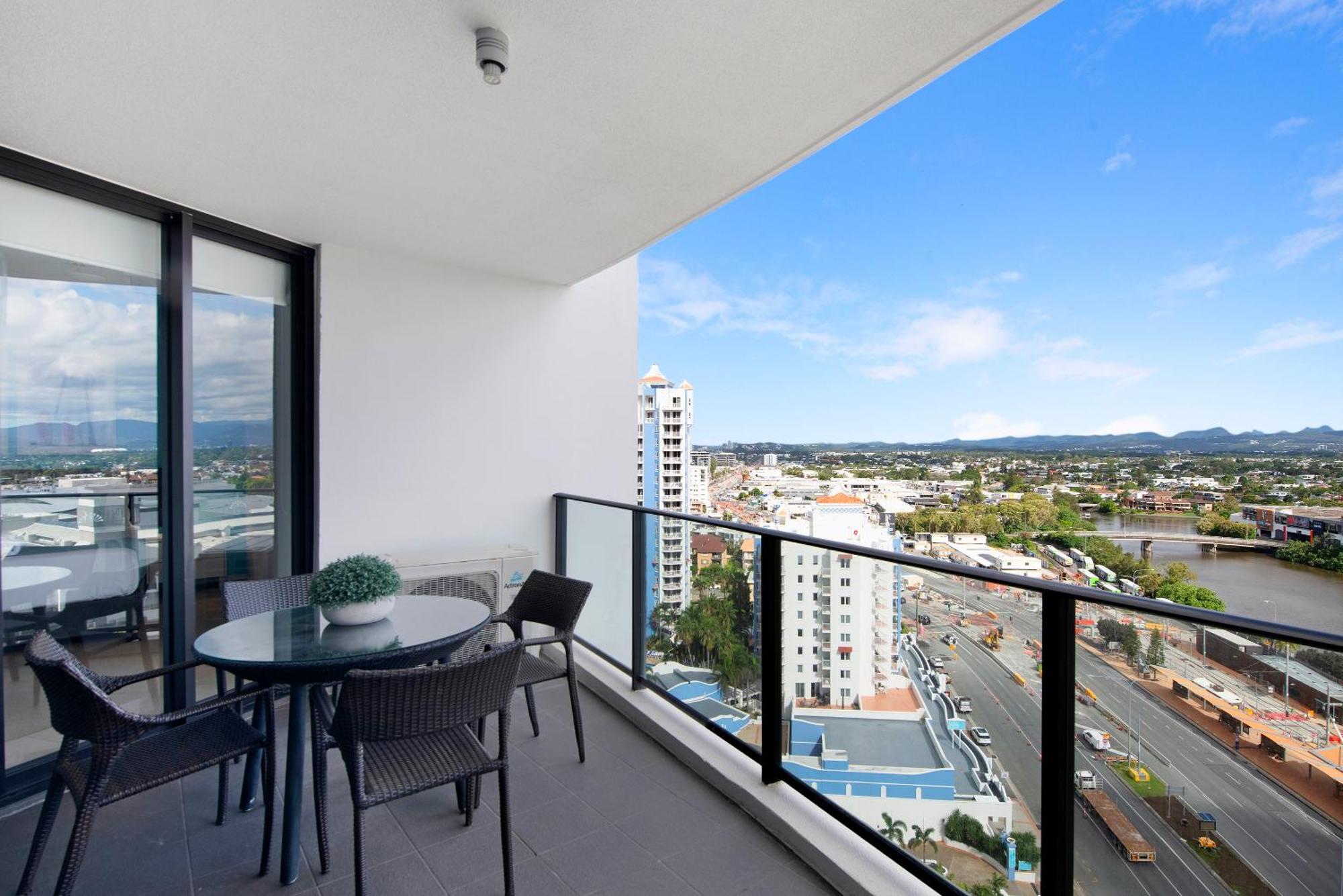 Sierra Grand Broadbeach - Self Contained & Privately Managed Apartments Голд-Кост Екстер'єр фото