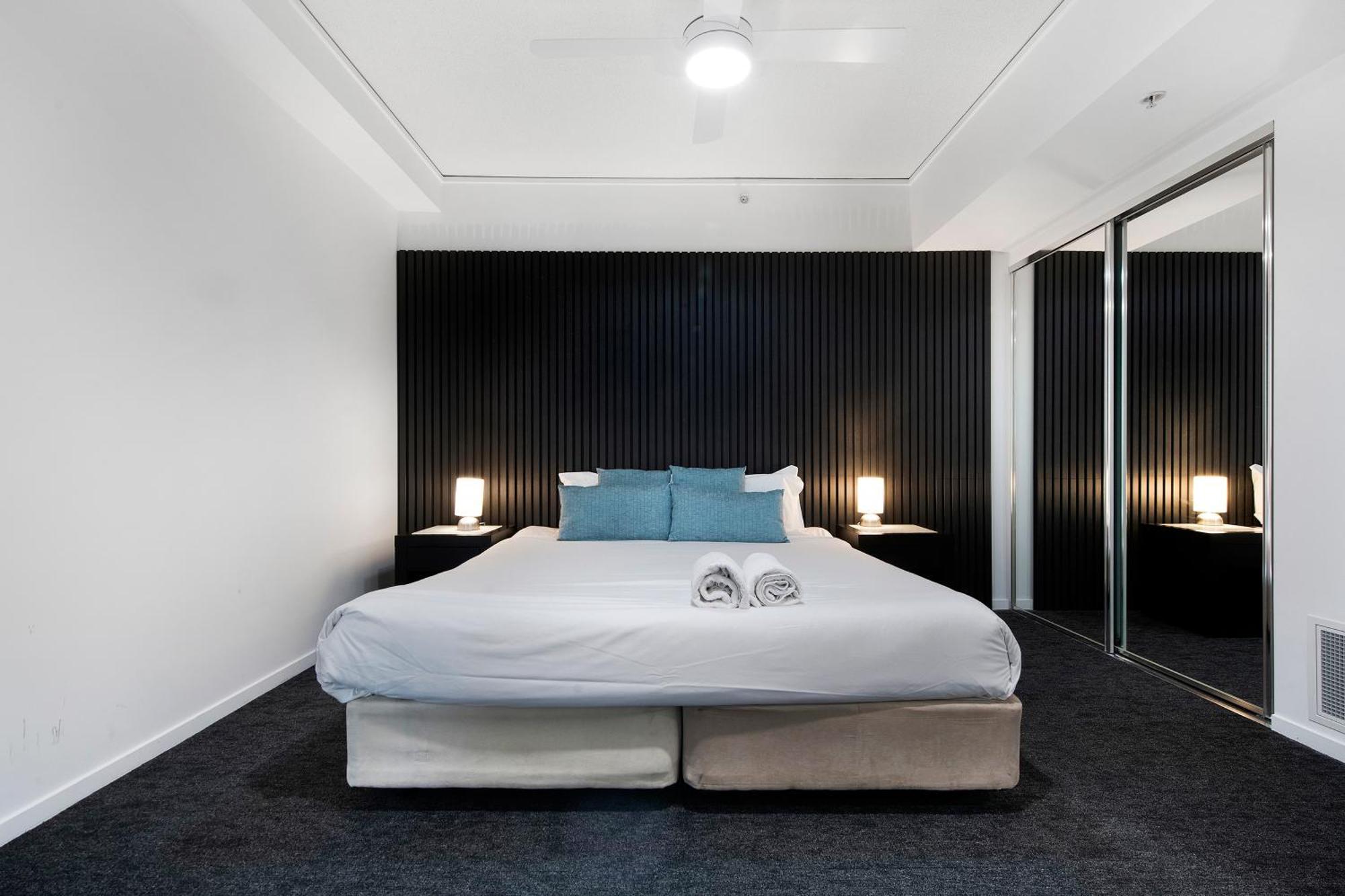 Sierra Grand Broadbeach - Self Contained & Privately Managed Apartments Голд-Кост Екстер'єр фото